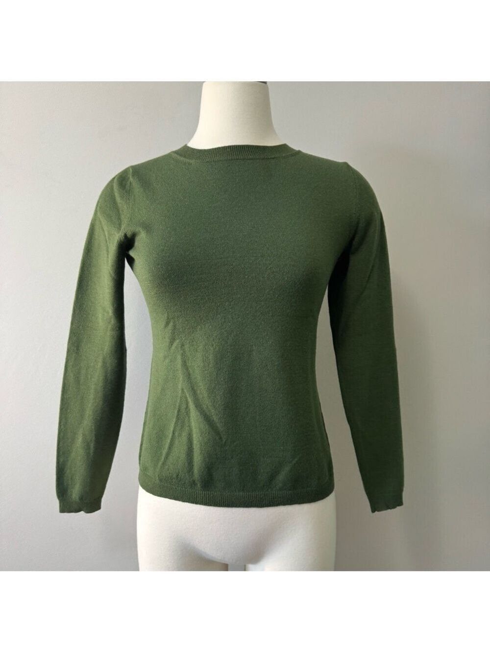 Banana Republic Olive Merino Wool Sweater Small